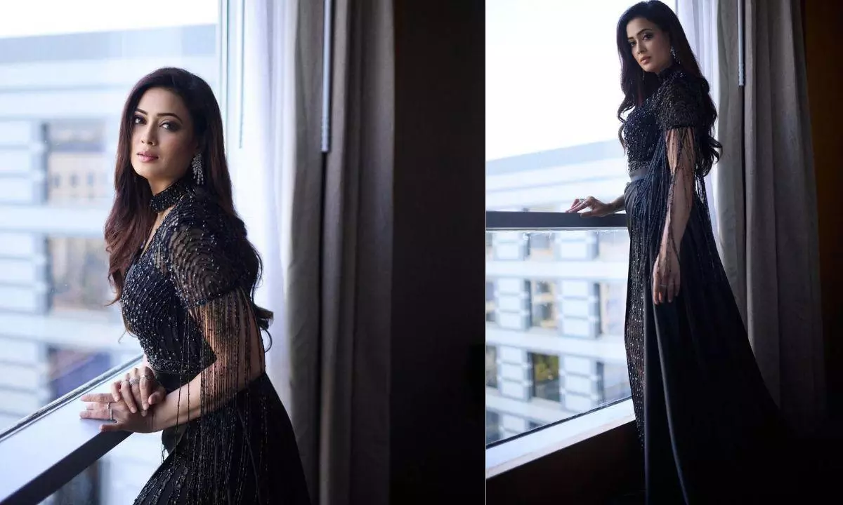 ब्लैक गाउन में Shweta Tiwari का किलर अवतार