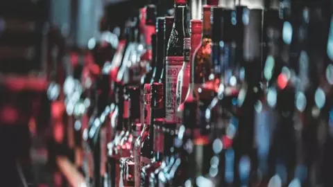 देश में कहां मिलती है सस्ते शराब?