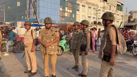 noida-section-163-security-labour-day-alert