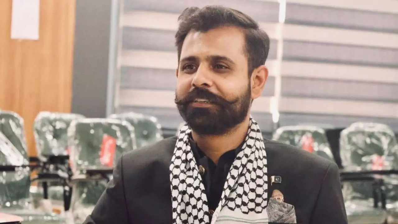 कौन हैं पाक नेता शाहीर सियालवी? जिसने Op सिंदूर की बरसी के दिन खोली ना-पाक की पोल-  हाफिज सईद और मसूद अजहर को लेकर कह डाली ये बात