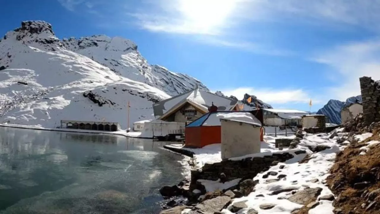 Hemkund Sahib Yatra 2026: 20 मई को ऋषिकेश से रवाना होगा पहला जत्था, जानें दुनिया के सबसे ऊंचे गुरुद्वारे का इतिहास