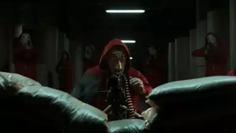 Money Heist Universe में फिर होगी सबसे बड़ी डकैती? Netflix ने शेयर की नई झलक के साथ ऑफिशियल अनाउंसमेंट
