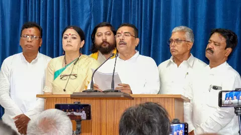 क्या सिर्फ मैसेज और माहौल बनाना ही मकसद, शुभेंदु के साथ शपथ लेने वाले 5 मंत्रियों को क्यों नहीं बड़े मंत्रालय?