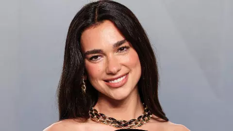 कौन है ब्रिटिश सिंगर Dua Lipa? जिसने Samsung पर इसलिए ठोक दिया मुकदमा, हर्जाने में मांगे 143 करोड़