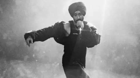 मैं पंजाब दा हूं कहने वाले Diljit Dosanjh नहीं है भारतीय? रिपोर्ट में अमेरिकी नागरिकता को लेकर हुआ खुलासा मैं पंजाब दा हूं कहने वाले Diljit Dosanjh नहीं है भारतीय? रिपोर्ट में अमेरिकी नागरिकता को लेकर हुआ खुलासा