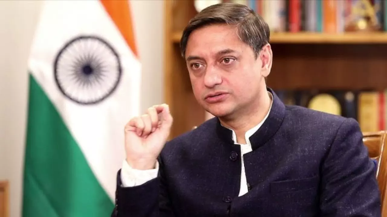 कौन हैं 56 साल के संजीव सान्याल? बंगाल के नए वित्त मंत्री होने की चर्चा, पढ़ाई लिखाई में भी अव्वल