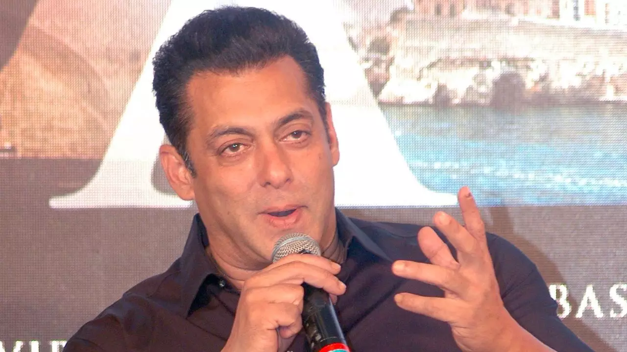 Salman Khan का खुलासा, अपने पूरे करियर में नहीं पढ़ी कभी कोई स्क्रिप्ट; उधार लेकर पहनते हैं करोड़ों की घड़ियां