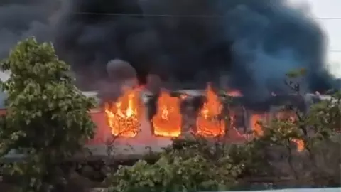 राजधानी एक्सप्रेस में कैसे लगी भीषण आग? सामने आई वजह,15 मिनट में बचाई गई 68 यात्रियों की जान- जांच शुरू-  देखिए VIDEO