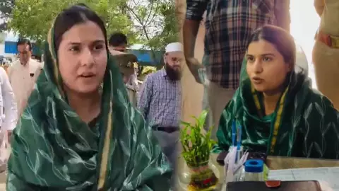 गोली मार दो हमें...हिरासत के बाद महिला थाने में भड़कीं सांसद Iqra Hasan, आखिर क्या है पूरा मामला? गोली मार दो हमें...हिरासत के बाद महिला थाने में भड़कीं सांसद Iqra Hasan, आखिर क्या है पूरा मामला?