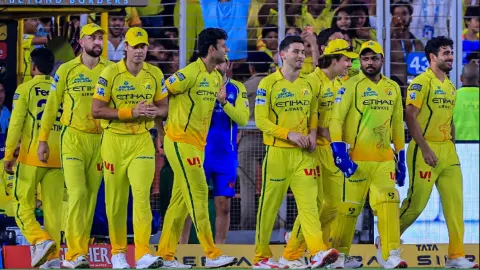 IPL 2026: हार के बाद कप्तान Ruturaj Gaikwad समेत पूरी CSK टीम पर BCCI का एक्शन, मिली ये सजा IPL 2026: हार के बाद कप्तान Ruturaj Gaikwad समेत पूरी CSK टीम पर BCCI का एक्शन, मिली ये सजा