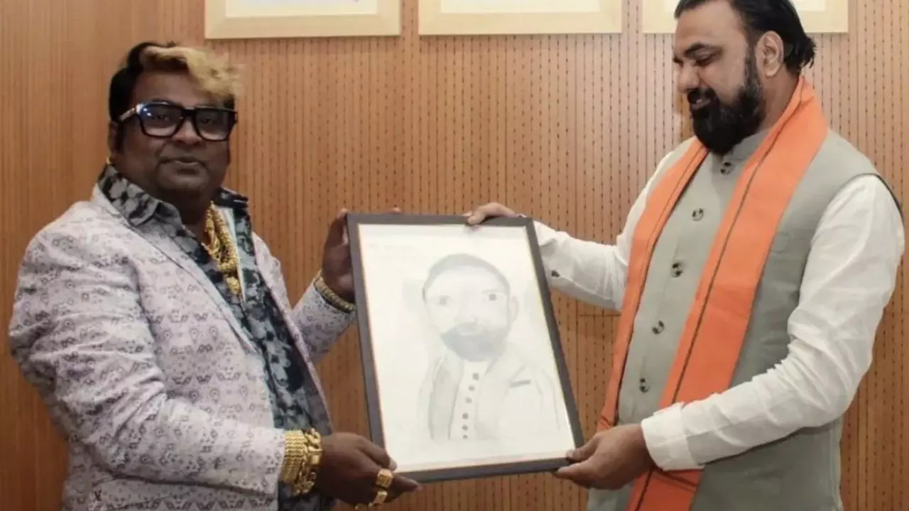मजनू भाई की पेंटिंग! सोशल में छाया बिहार CM सम्राट चौधरी का ये स्केच, चर्चा में आया फ्रेम देने वाला