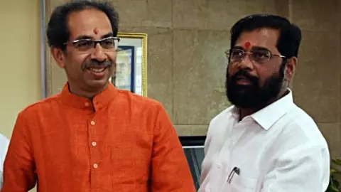 BJP बड़ी मछली की तरह छोटी मछली को खा जाती है, 4 साल बाद फिर एकसाथ होने जा रहे हैं ठाकरे और शिंदे? महाराष्ट्र की राजनीति में हलचल BJP बड़ी मछली की तरह छोटी मछली को खा जाती है, 4 साल बाद फिर एकसाथ होने जा रहे हैं ठाकरे और शिंदे? महाराष्ट्र की राजनीति में हलचल