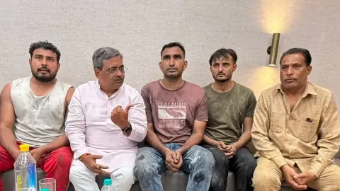 अफजल-शाहरुख से लेकर अनीश-वसीम तक, मालवीय नगर आग के बाद BJP विधायक ने इन युवकों को किया सलाम, बताया जांबाज