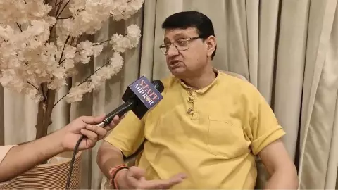 Former ICMR Scientist rs sharma Falls Into Open Drain in Noida