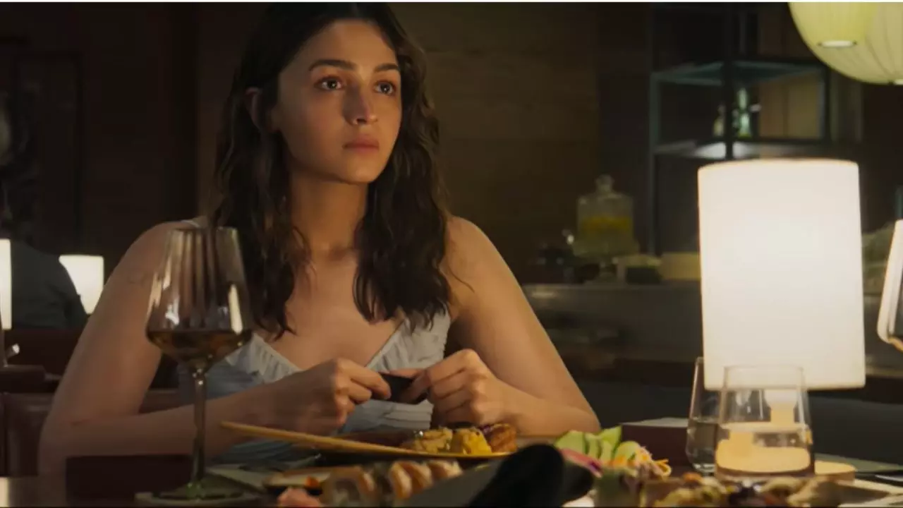 Alpha Teaser में Alia Bhatt ने पहनी इतनी सस्ती ड्रेस, जानें कहां से खरीदें ये आउटफिट