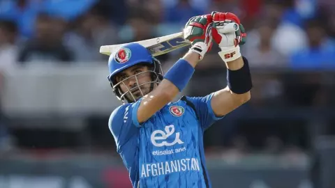IND vs AFG: भारत के सामने चट्टान की तरह डटे 𝐑𝐚𝐡𝐦𝐚𝐧𝐮𝐥𝐥𝐚𝐡 𝐆𝐮𝐫𝐛𝐚𝐳, महज इतने गेंद में जड़ दी सेंचुरी- लगाया खास दोहरा शतक