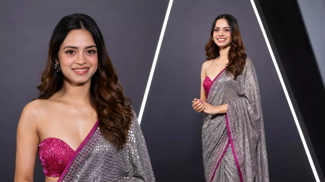 फूल कुमारी Nitanshi Goel का हॉट अवतार, 2.28 लाख की ग्रे साड़ी के साथ ट्यूब ब्लाउज पहन दिखाया ग्लैमर