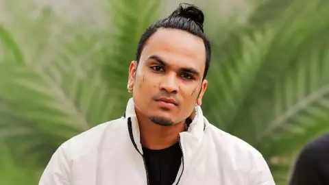32 की उम्र में दुनिया को कहा अलविदा, कौन थे Appy Raja? टूरा भोको लोलो से बने थे छत्तीसगढ़ी रैप के सुपरस्टार 32 की उम्र में दुनिया को कहा अलविदा, कौन थे Appy Raja? टूरा भोको लोलो से बने थे छत्तीसगढ़ी रैप के सुपरस्टार