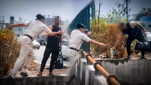 मैं भी तेरे साथ कूद जाता हूं...पुलिसवाले की सूझबूझ ने बचाई आत्महत्या कर रहे युवक की जान, वायरल हुआ दिल छू लेने वाला वीडियो मैं भी तेरे साथ कूद जाता हूं...पुलिसवाले की सूझबूझ ने बचाई आत्महत्या कर रहे युवक की जान, वायरल हुआ दिल छू लेने वाला वीडियो