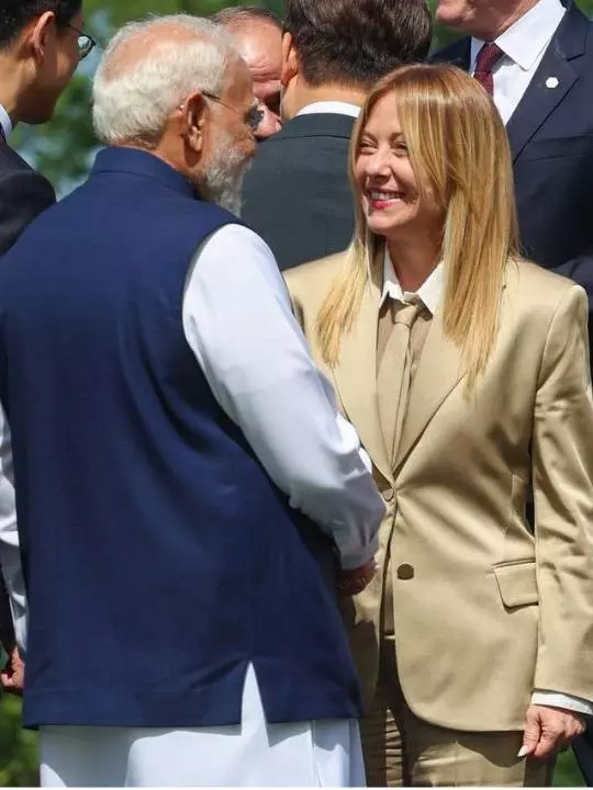 मोदी से बोलीं मेलोनी- हम इंस्टा में सबसे फेमस, तस्वीरें इमोशन वाली