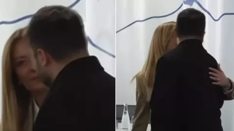 Zelensky tries to kiss Giorgia Meloni