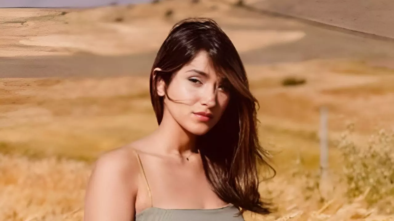 ईरान में नहीं बदलने वाले हालात, बिना हिजाब गाना गाने पर 74 कोड़ों की सजा, कौन है वो सिंगर जिस पर 2 साल का बैन भी लगा?