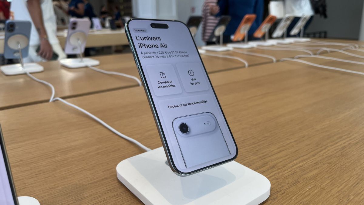 Sasta-Mehanga: Apple के सबसे पतले iPhone Air पर मिल रही भारी छूट, 1 लाख से भी कम में मिल रहा प्रीमियम फोन; जानें नई कीमत और फीचर्स