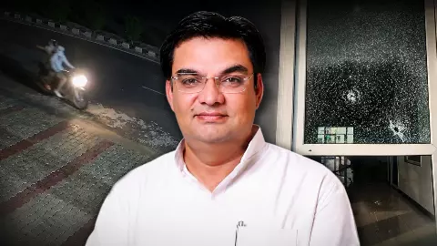 रोहतक में कांग्रेस विधायक बलराम डांगी के दफ्तर पर फायरिंग, पुलिस स्टेशन के सामने चलीं 4 गोलियां; वीडियो आया सामने रोहतक में कांग्रेस विधायक बलराम डांगी के दफ्तर पर फायरिंग, पुलिस स्टेशन के सामने चलीं 4 गोलियां; वीडियो आया सामने