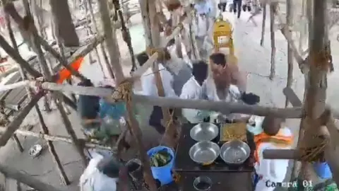 जहां चल रहा था काम वहीं जुटे हुए थे श्रद्धालु, परभणी के हनुमान मंदिर में गिरी अंडर कंस्ट्रक्शन छत; भयावह है हादसे का वीडियो- 5 की मौत जहां चल रहा था काम वहीं जुटे हुए थे श्रद्धालु, परभणी के हनुमान मंदिर में गिरी अंडर कंस्ट्रक्शन छत; भयावह है हादसे का वीडियो- 5 की मौत