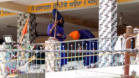 Nagarasu Gurudwara Dispute Ends After Three Days: Nihangs Leave Rooftop Following Successful Talks in Uttarakhand