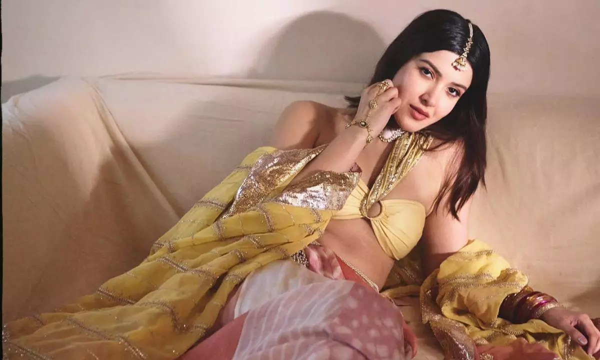 1,28,500 लाख के घाघरा सेट में छाईं Shanaya Kapoor