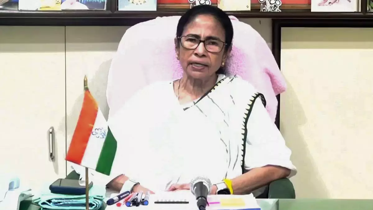 Mamata Banerjee Hits Back at BJP Amid TMC Rebellion, Defends Abhishek Banerjee