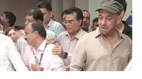 Salman khan की हेल्थ को लेकर फैंस चिंतित, वीडियो वायरल होने पर लोगों ने उठाए सवाल क्या वो ठीक हैं? Salman khan की हेल्थ को लेकर फैंस चिंतित, वीडियो वायरल होने पर लोगों ने उठाए सवाल क्या वो ठीक हैं?