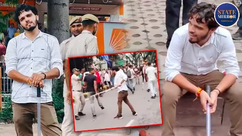 जंतर-मंतर पर सिविल ड्रेस में कौन था पुलिस की तरह लाठी लिए, सामने आ गई शख्स की पूरी कुंडली! जंतर-मंतर पर सिविल ड्रेस में कौन था पुलिस की तरह लाठी लिए, सामने आ गई शख्स की पूरी कुंडली!