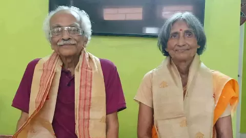 1 करोड़ रुपये और जमीन दान करने वाले प्रोफेसर दंपति की प्रेरक कहानी, CM हिमंत भी रहे हैं इनके छात्र 1 करोड़ रुपये और जमीन दान करने वाले प्रोफेसर दंपति की प्रेरक कहानी, CM हिमंत भी रहे हैं इनके छात्र