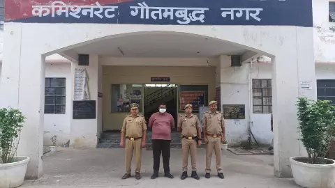 ग्रेटर नोएडा में दर्दनाक हादसा: पानी से भरे गड्ढे में डूबने से 6 वर्षीय बच्चे की मौत, ठेकेदार गिरफ्तार