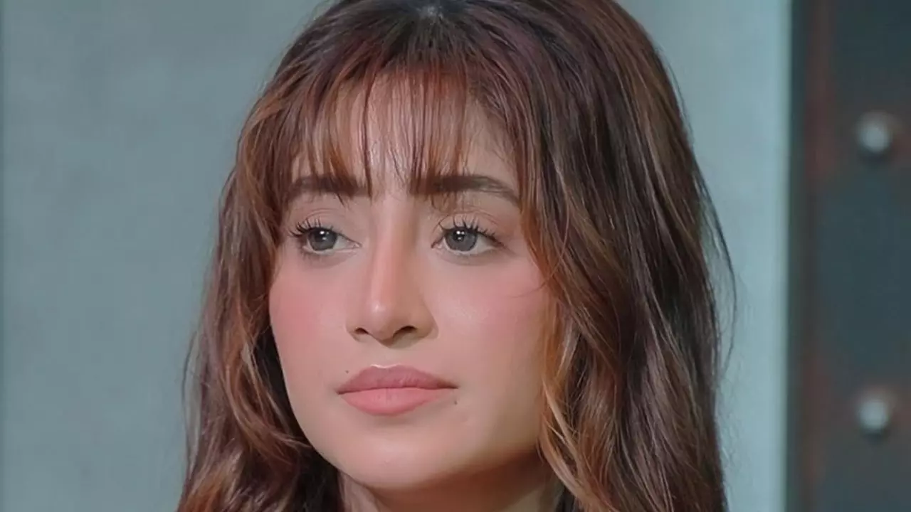 गाड़ी चलाने से लेकर एक्टिंग सिखाने के बहाने... शिवांगी जोशी ने सालों बाद सुनाया अपना दर्द, कहा- मामा जी ने तोड़ा भरोसा