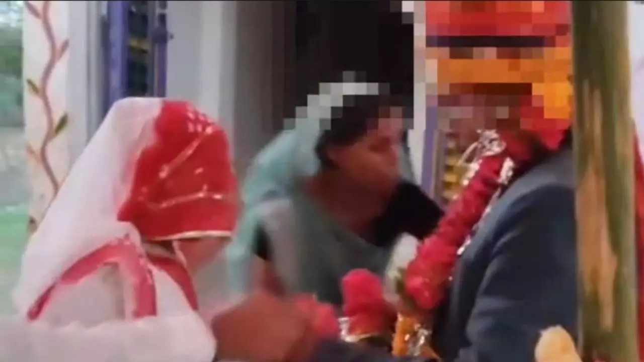 MP के शाजापुर में दाढ़ी वाली पत्नी निकली किन्नर, सुहागरात पर बनाया पीरियड्स का बहाना; फिर शादी के 25 दिन बाद ऐसे खुला राज