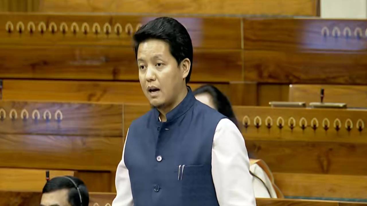 कौन हैं बीजेपी नेताओं के सुर से अलग बोलने वाले NDA सांसद इंद्र हांग सुब्बा? कहा- छात्रों का प्रदर्शन सरकार के लिए है बड़ा वेक-अप कॉल