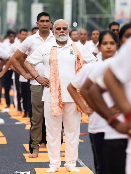 राहुल गांधी से मोदी तक, ऐसे फिट रहते हैं देश के ये नेता