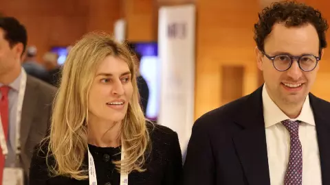 Cami Clark कौन, क्या सच में Anthropic CEO की पत्नी ने Epstein के Po@n बिजनेश में इन्वेस्ट किया था? जानिए सच Cami Clark कौन, क्या सच में Anthropic CEO की पत्नी ने Epstein के Po@n बिजनेश में इन्वेस्ट किया था? जानिए सच