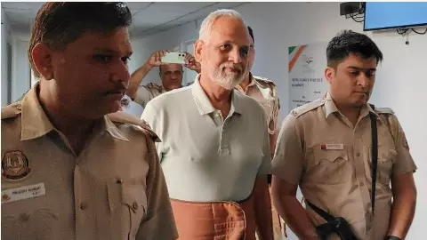 पंजाब चुनाव की वजह से गिरफ्तारी? 14 दिन की न्यायिक हिरासत में सत्येंद्र जैन, राघव चड्ढा के पुराने वीडियो क्यों वायरल पंजाब चुनाव की वजह से गिरफ्तारी? 14 दिन की न्यायिक हिरासत में सत्येंद्र जैन, राघव चड्ढा के पुराने वीडियो क्यों वायरल