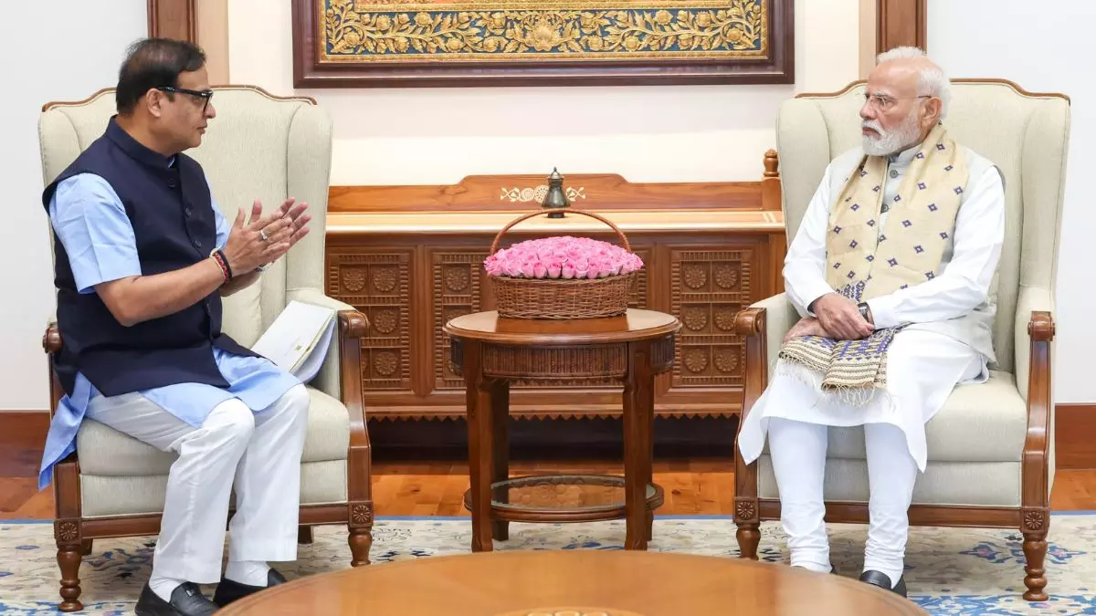 Himanta Biswa Sarma Meets PM Modi as Assam Government Completes 100 Days, Flood Recovery Discussed