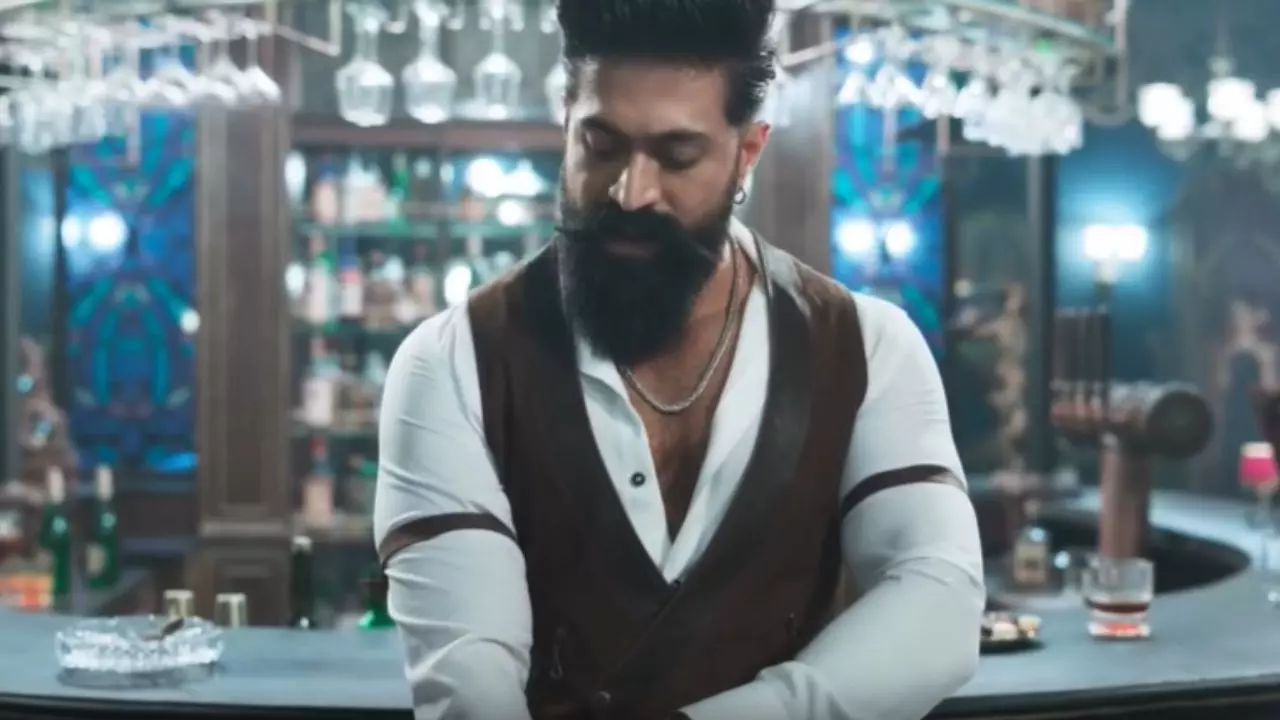 यश की फिल्म Toxic ने बॉक्स ऑफिस पर मचाया धमाल, आधे दिन में ही की 32.39 करोड़ की बंपर कमाई