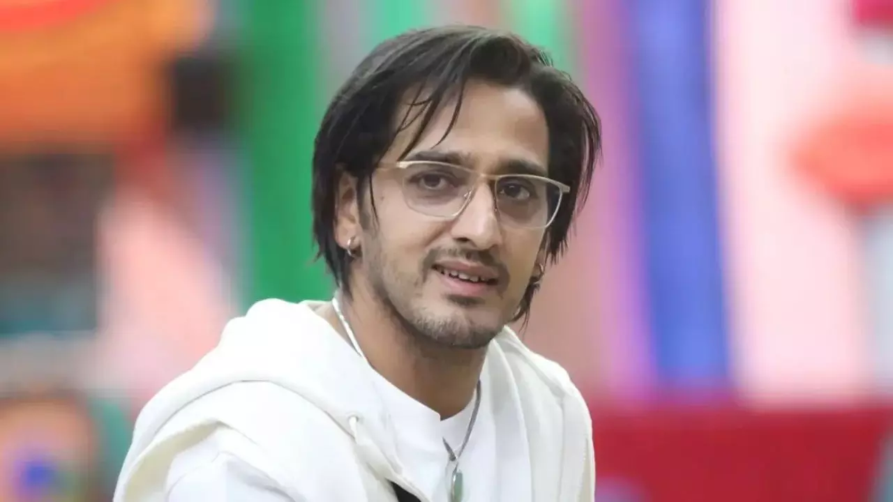 अरे बाबा रे बाबा! Qazi Touqeer कौन, जिसने Bigg Boss 20 में सिचुएशनशिप और बेंचिंग का बता दिया ऐसा मतलब, पकड़ लेंगे माथा, VIDEO