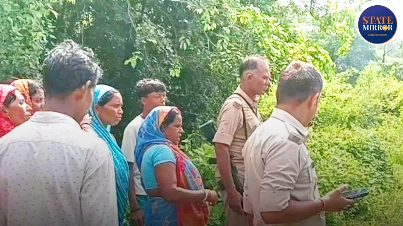 झारखंड के धनबाद में नाबालिग लड़की मिली सिर कटी लाश, अलग-अलग जगह मिले शव के हिस्से, पुलिस को क्या शक?