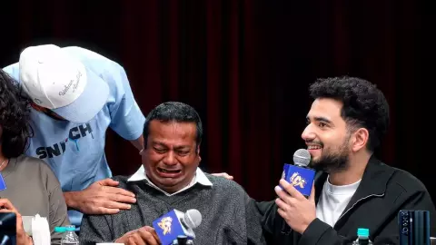 Deepak Kalal की आंखों से छलके आंसू, Samay Raina भी हुए भावुक, India’s Got Latent का VIDEO वायरल Deepak Kalal की आंखों से छलके आंसू, Samay Raina भी हुए भावुक, India’s Got Latent का VIDEO वायरल