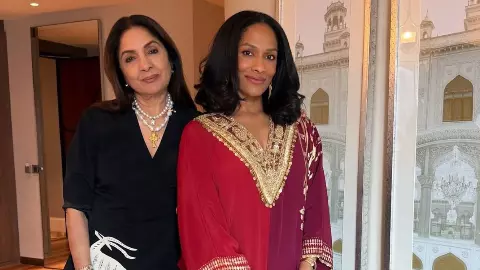 सिंगल मदर Neena Gupta का ऐसा है अपनी बेटी मसाबा के साथ रिश्ता, क्यों बार-बार मांगती हैं माफी? सिंगल मदर Neena Gupta का ऐसा है अपनी बेटी मसाबा के साथ रिश्ता, क्यों बार-बार मांगती हैं माफी?