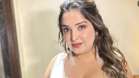 पहला मुक्का कौन मारेगा... जब मनोज तिवारी और रवि किशन ने रोक दी 6 घंटे शूटिंग, Bigg Boss 20 में Aamrapali Dubey ने खोला कौनसा राज? पहला मुक्का कौन मारेगा... जब मनोज तिवारी और रवि किशन ने रोक दी 6 घंटे शूटिंग, Bigg Boss 20 में Aamrapali Dubey ने खोला कौनसा राज?