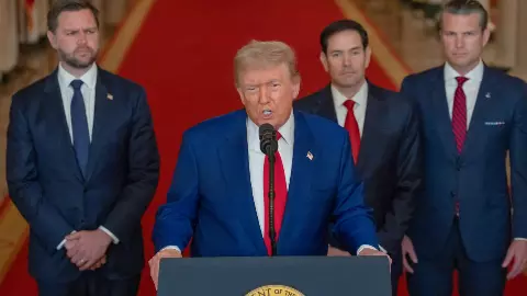 क्या है Lindsey Graham Act? Trump के साइन करते ही भारत पर 100% Tariff का खतरा, आज रात बड़ा फैसला! क्या है Lindsey Graham Act? Trump के साइन करते ही भारत पर 100% Tariff का खतरा, आज रात बड़ा फैसला!